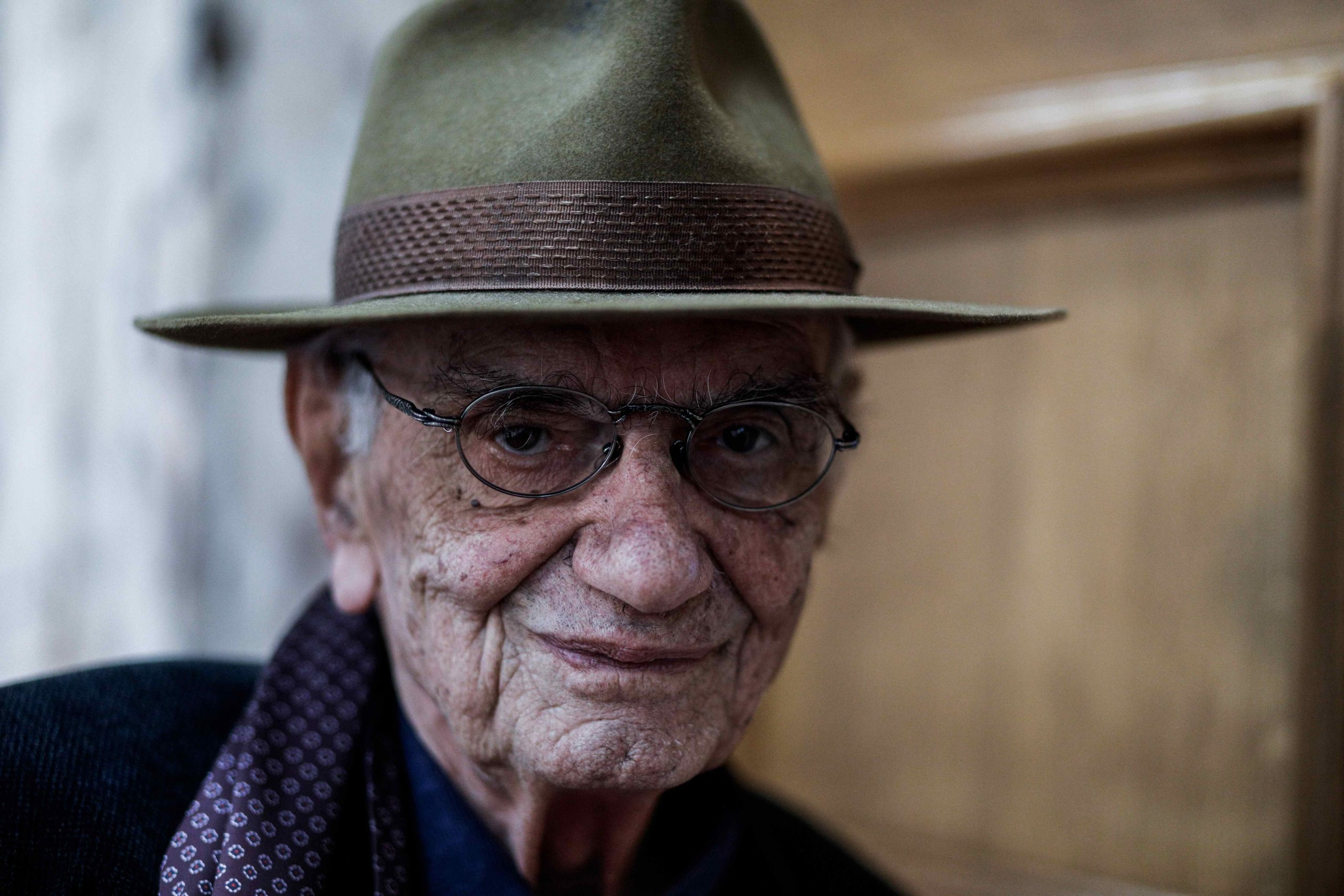 Renowned Greek Author Vassilis Vassilikos Passes Away at 89