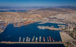 Inbound Containers in Piraeus Port Down 12.7% in Jan. due to Houthi Attacks