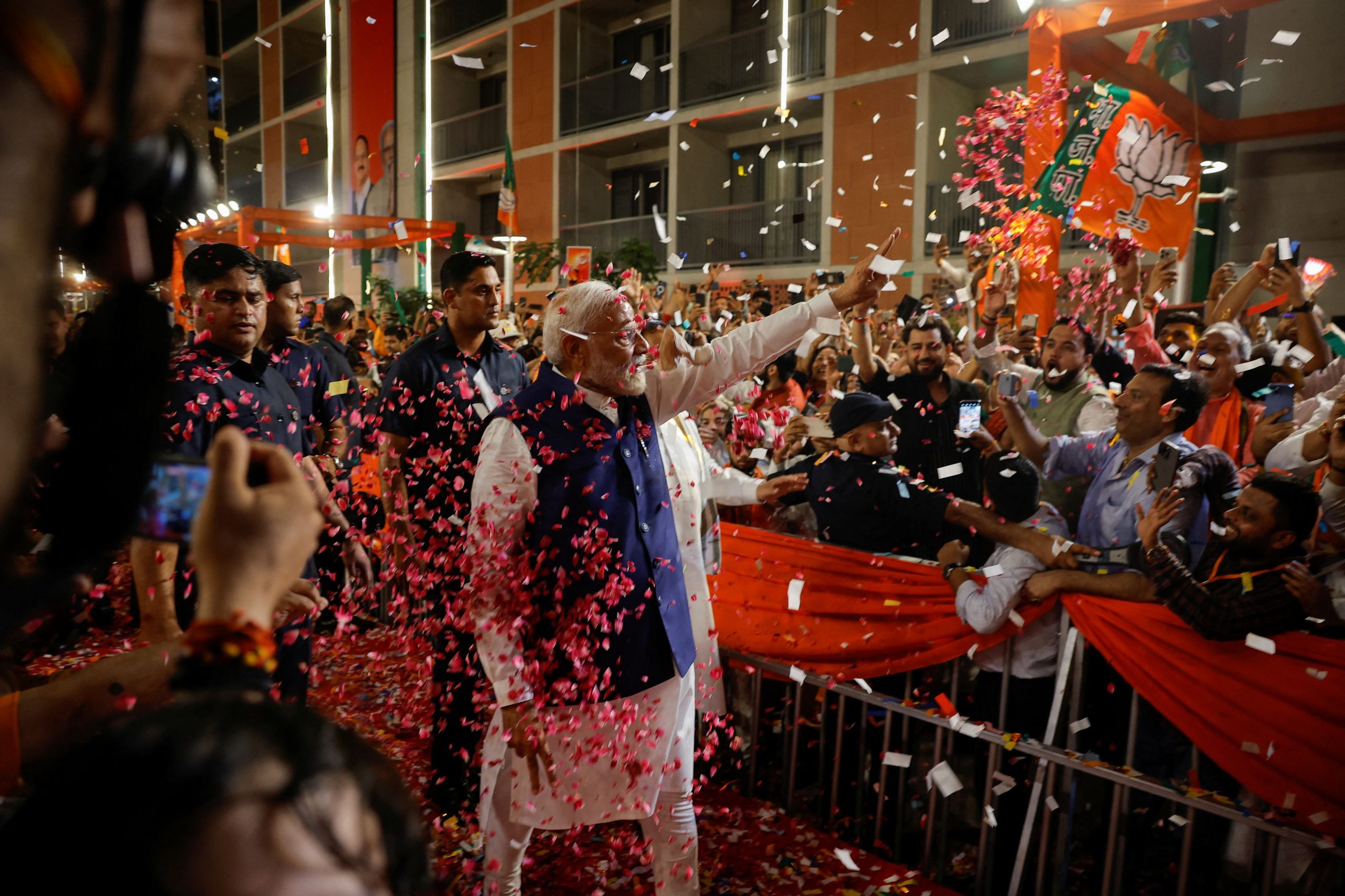 Modi Loses Majority in Stunning Election Setback, but Is Set to Keep Power in India