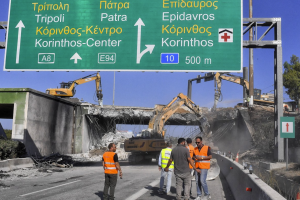 Greek Authorities Warn of Severe Traffic Delays Around Corinth