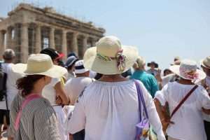Acropolis Temporarily Closed on Wed. Due to Heat Wave