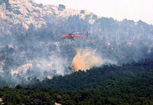 ‘No active fire front on Mt. Parnitha’, Min. Kikilias Announces