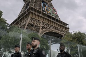 Threats to Olympics Turn Paris Into an Open-Air Fortress