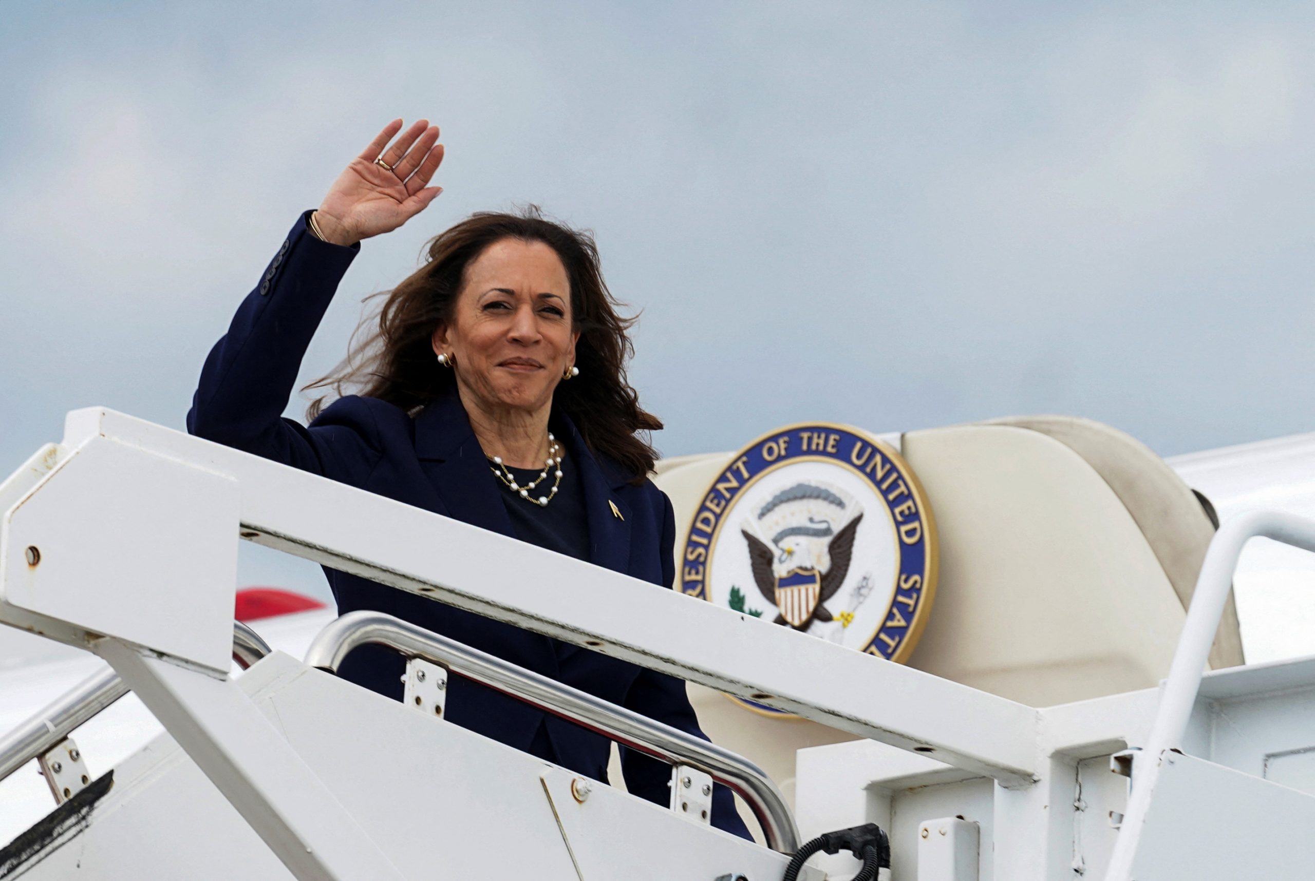 From Familiar Faces to Policy Ambassadors: Greek-Americans Eye Kamala Harris’ Political Future