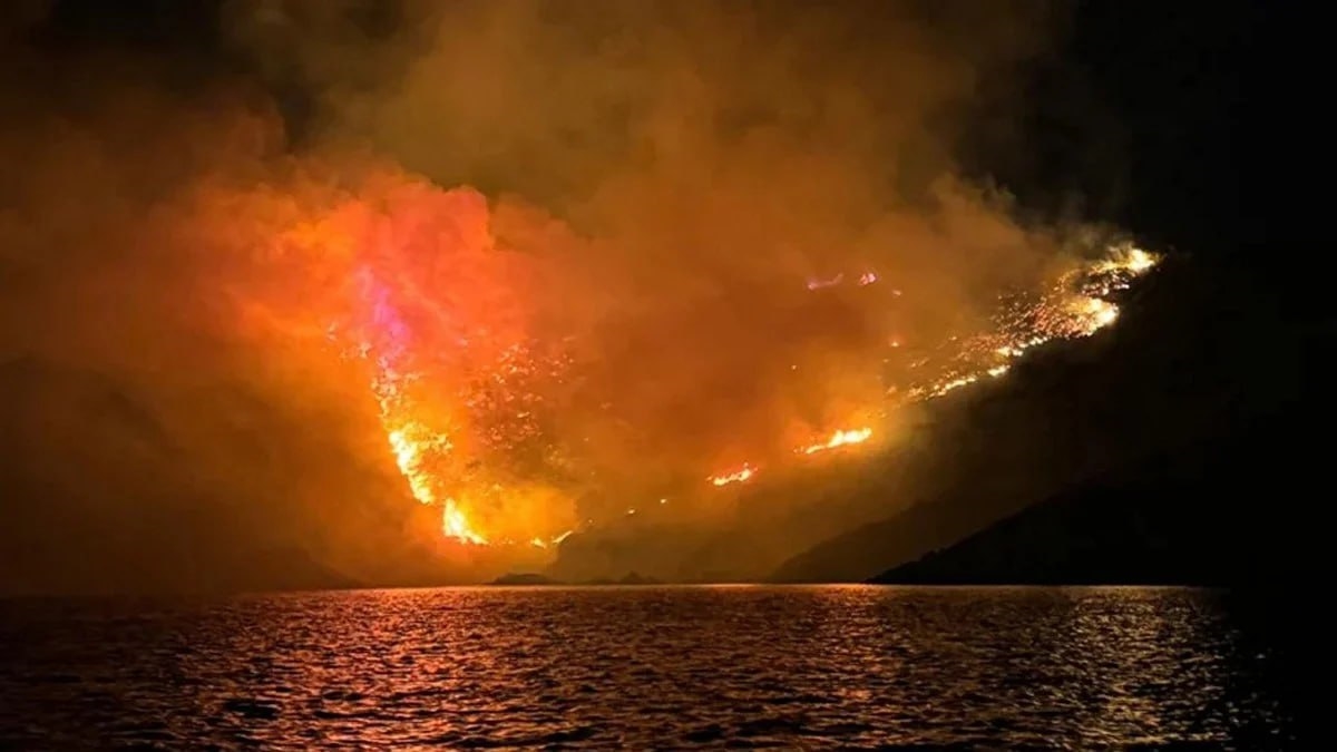 Hydra Fire: Yacht Skipper Admits to Launching Fireworks