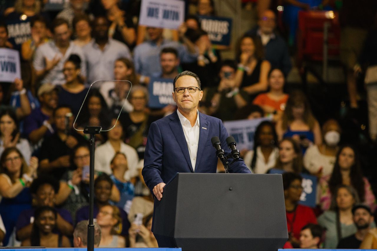 How Shapiro Lost Out to Walz in the Race to Be Harris’s VP Pick