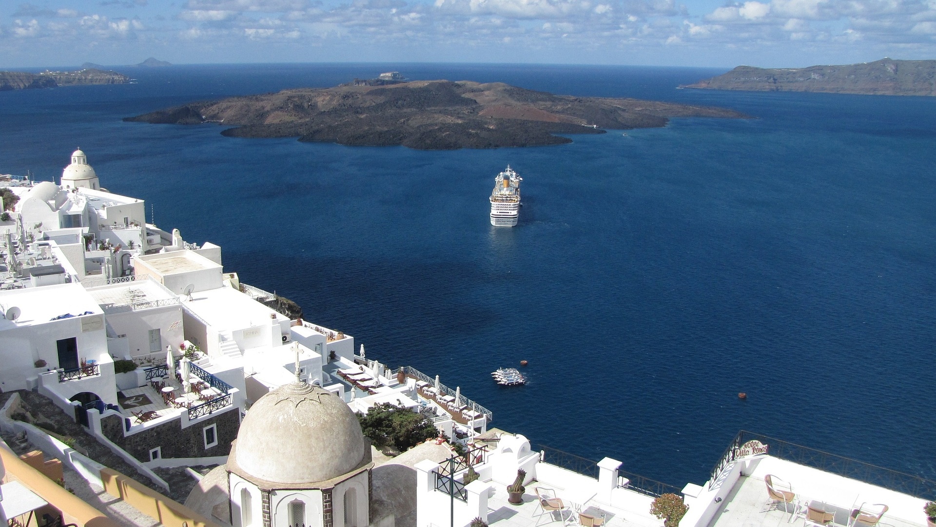 Latest Ferry Boat Mishap on Santorini