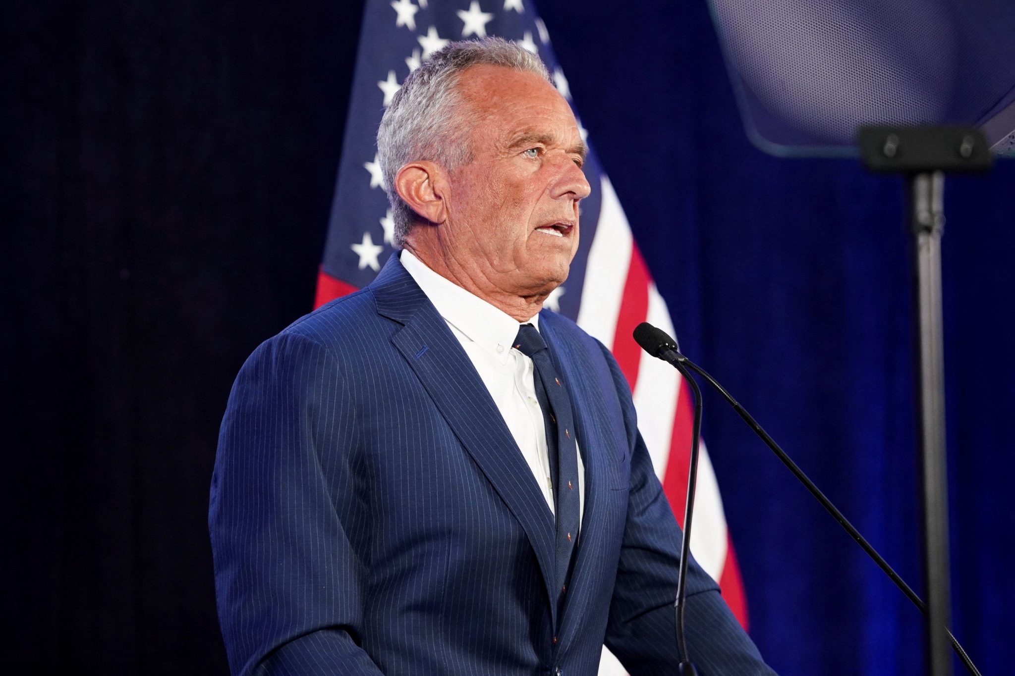 Robert F. Kennedy Jr. Drops Out of Presidential Race, Endorses Donald