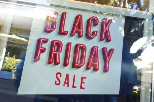 Greek Retailers Shift Focus to Black Friday after Summer Sales