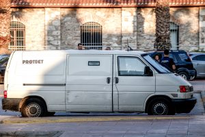 Armed Robbers Flee with €1m in Lavrio Armored Truck Robbery