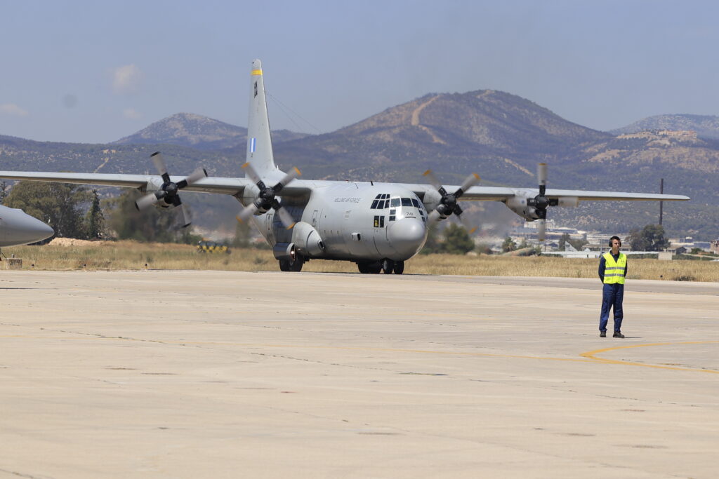 Sixty Greeks & Cypriots Evacuated from Lebanon with C-130 Aircraft