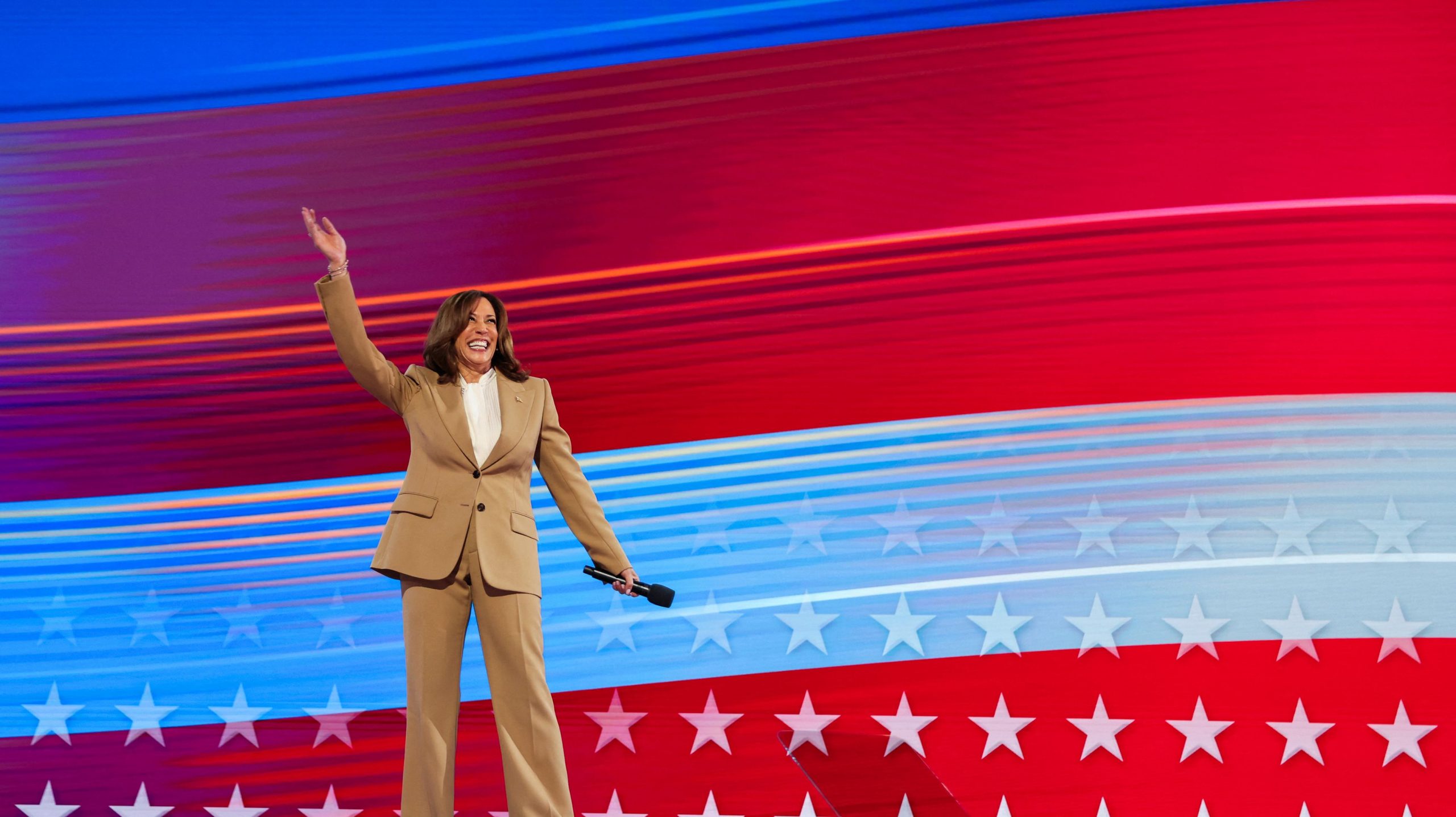 Should Kamala Harris Be Wearing American Designers?