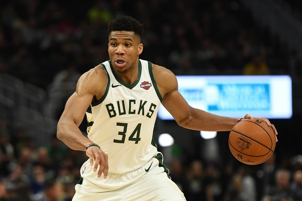 Giannis Antetokounmpo Donates $1mln to Milwaukee Community