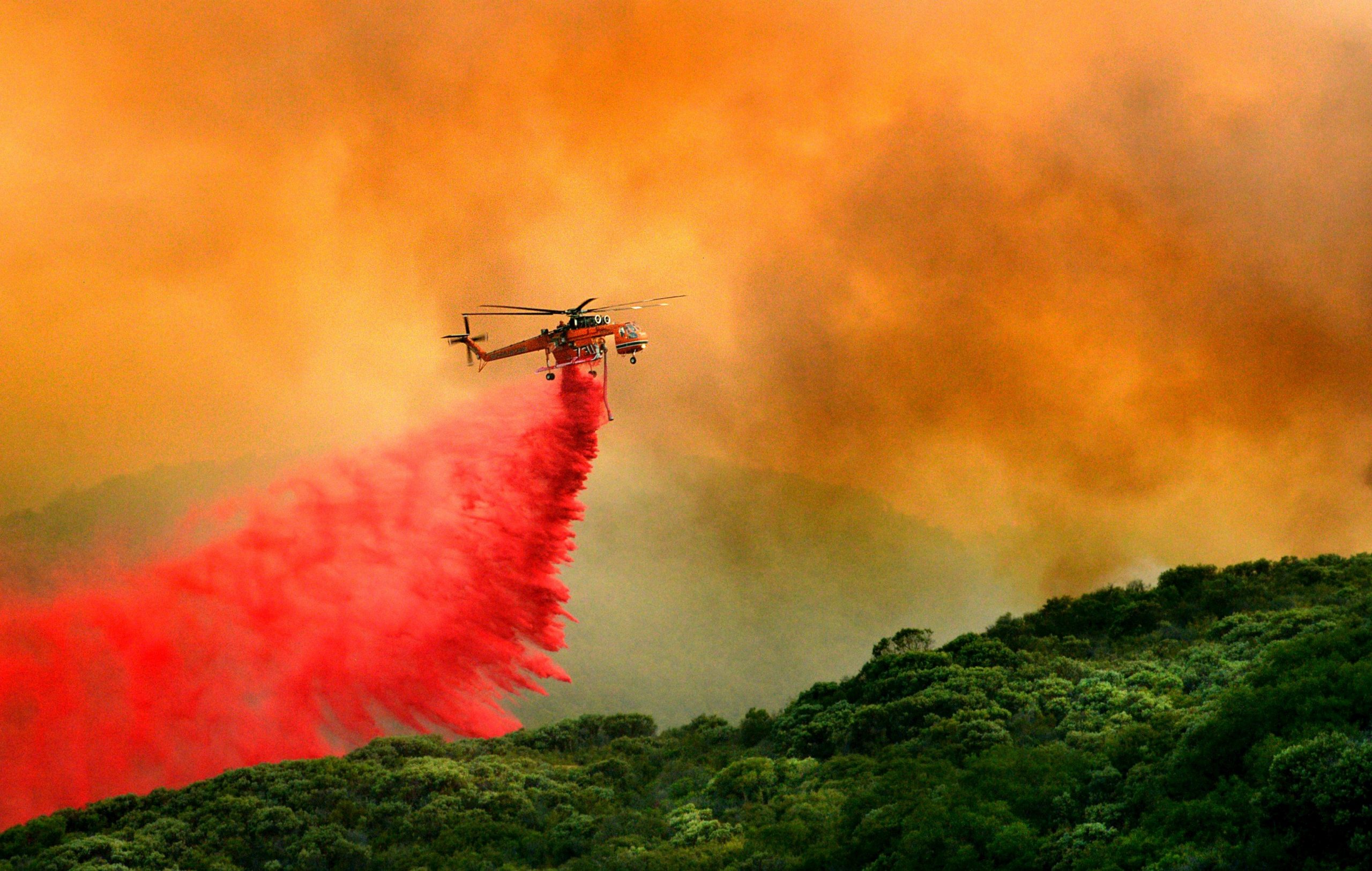 The Deadly Job of Fighting Wildfires From the Air