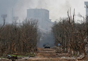 Russia Turns Mariupol’s Steel Mills From Battle Zone to Spoils of War