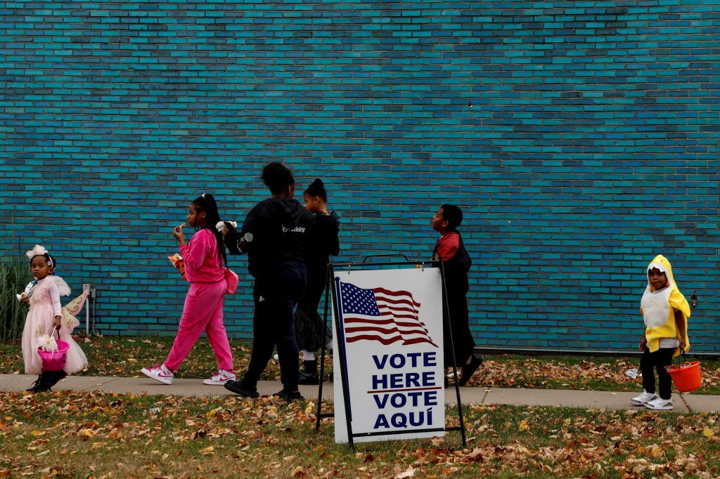 US Elections: What a Trump or Harris Presidency Could Mean for Greece