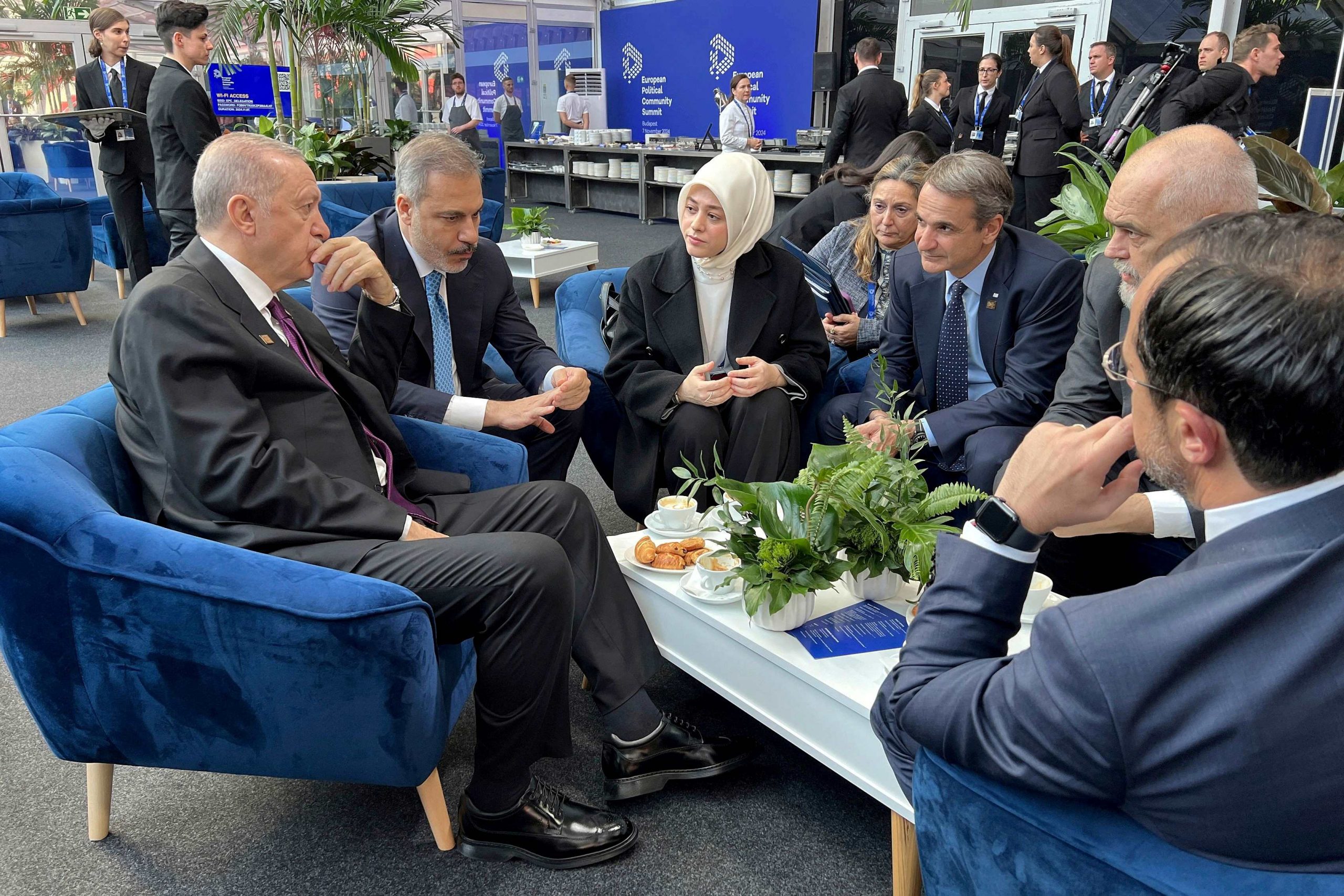 Greek PM Has Informal Meeting with Leaders of Cyprus, Turkey and Albania in Budapest