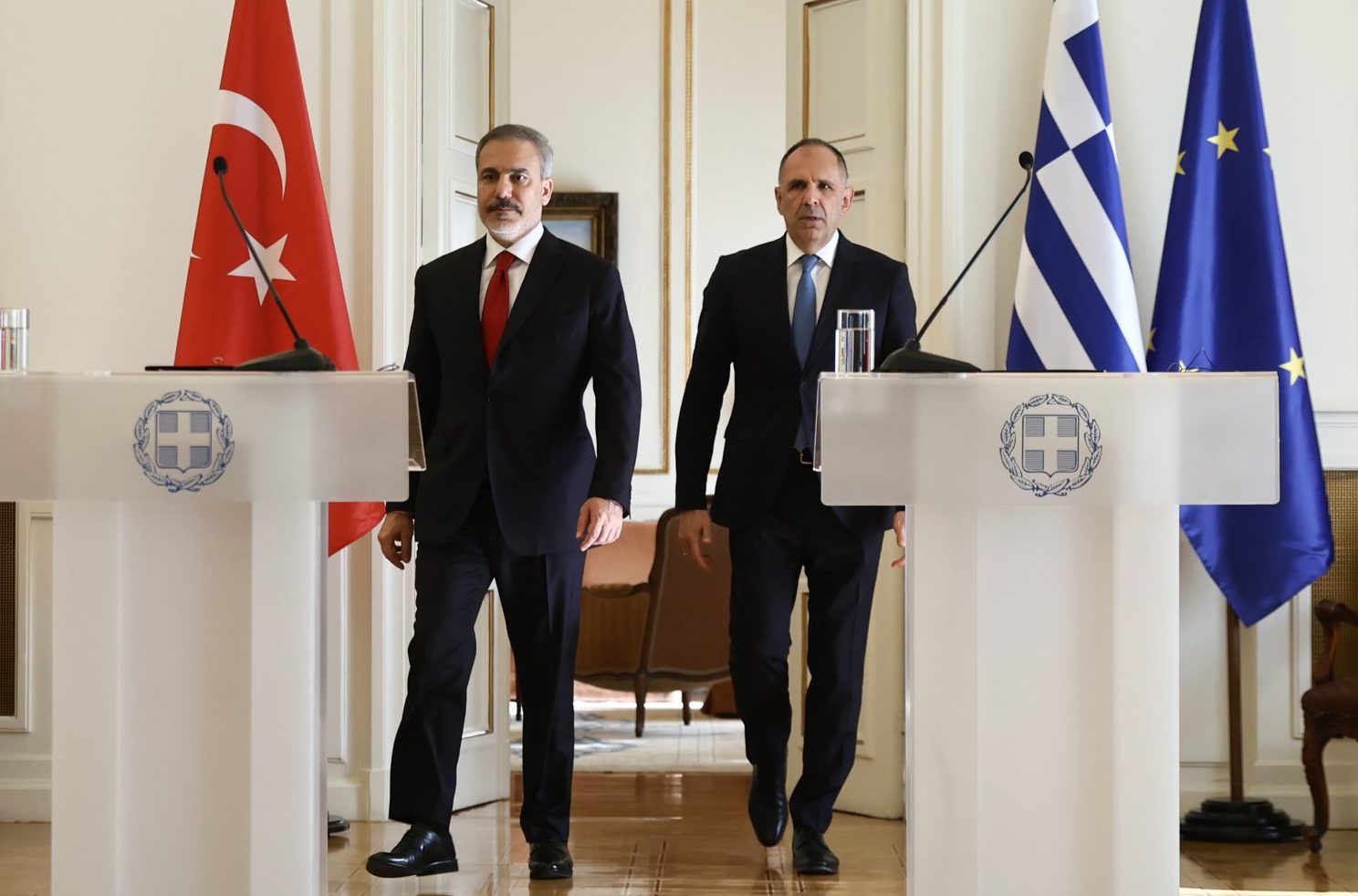 Greek, Turkish Foreign Ministers Meet in Positive Climate in Athens