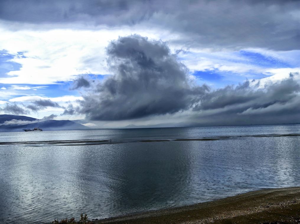 Stormy Winds and Thunderstorms, as Cold Snap Hits Greece