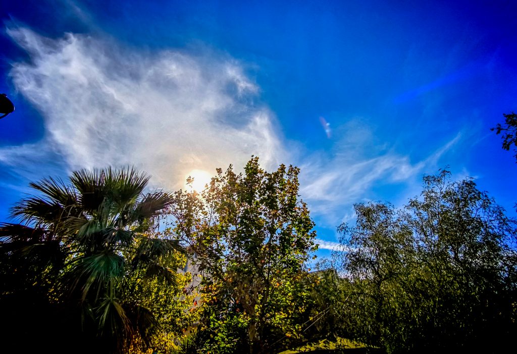 Clear Weather Kicks off the Week in Greece