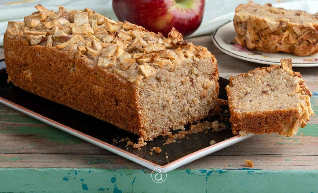 Recipe of the Day: Easy Apple Cake