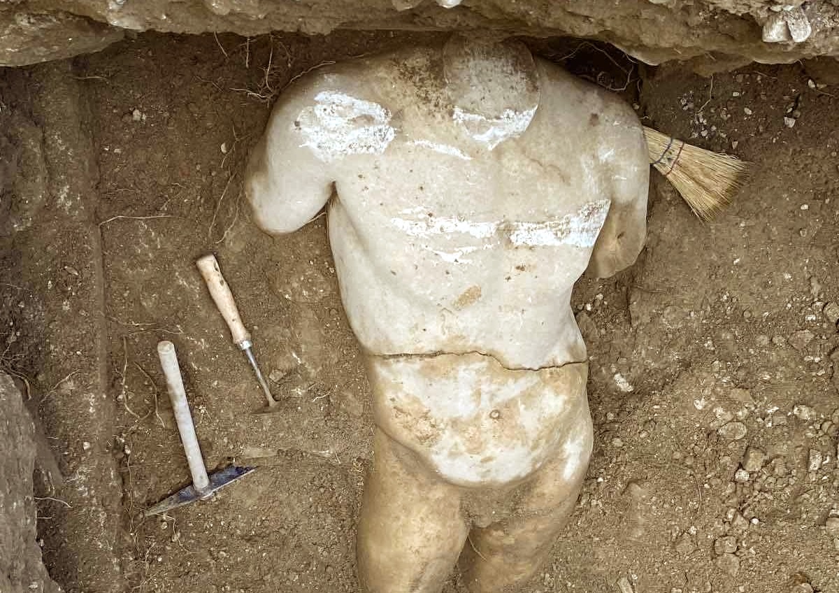 Acropolis Natural Gas Dig Unearths Two Ancient Statues