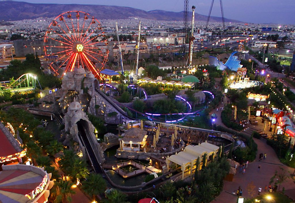 Kids Stuck Midair on Amusement Park Attraction after Power Outage