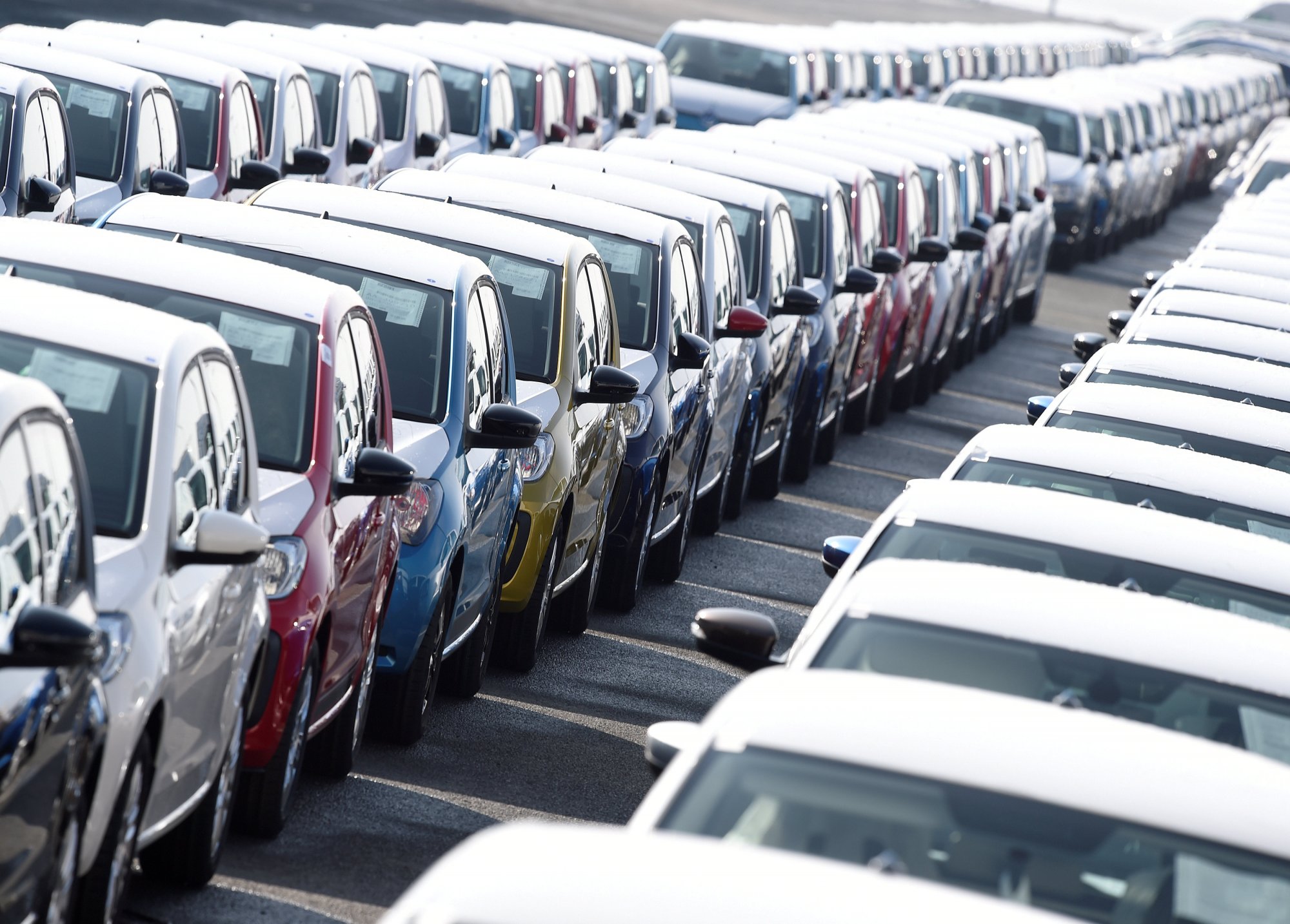 ELSTAT: Vehicle Registrations Increase by 2.4% in 2024