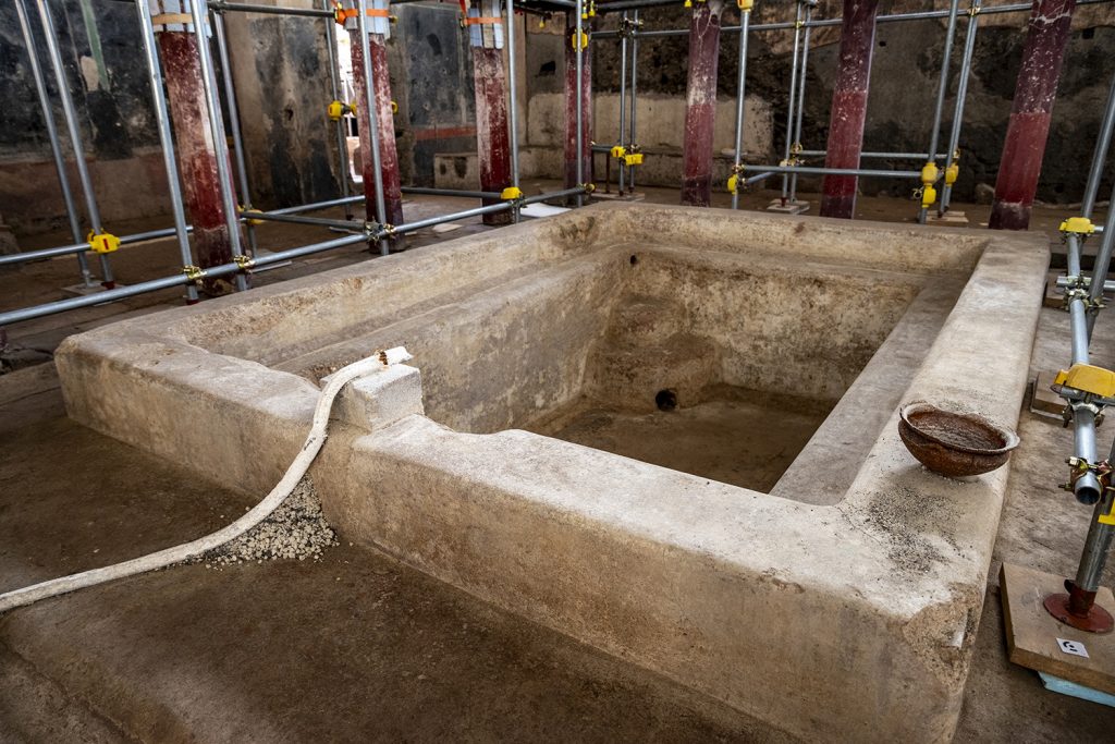 Lavish Private Bath Complex Unearthed in Pompeii