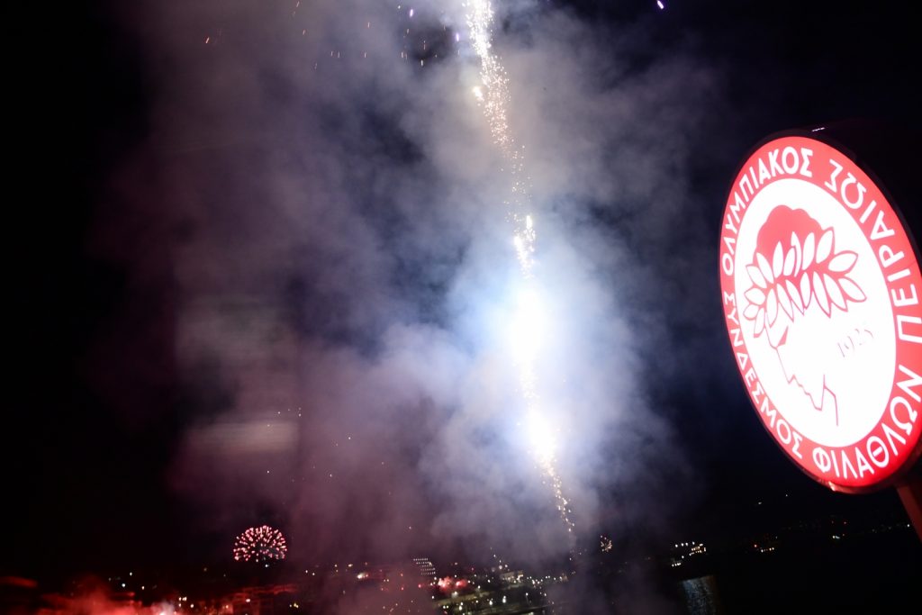 Greece in Awe by Unique Drone Show Commemorating Olympiacos Centennial