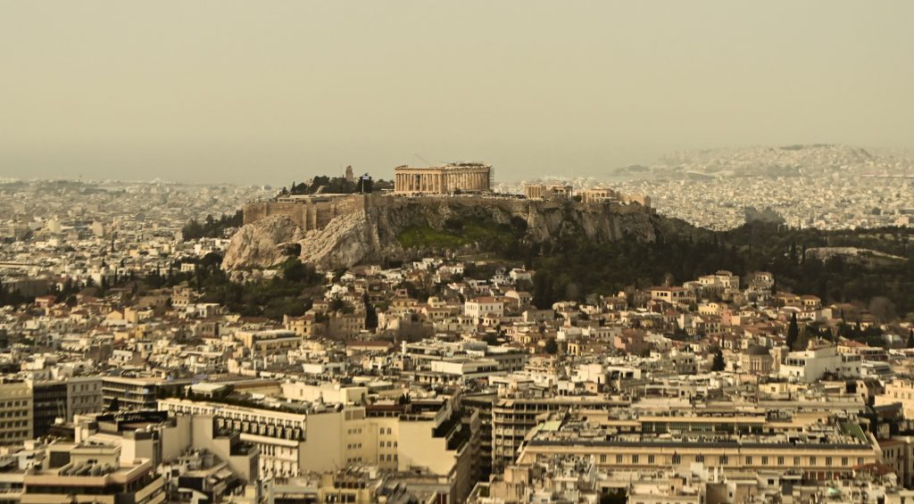 Greek Health Authorities Issue Dust Warning